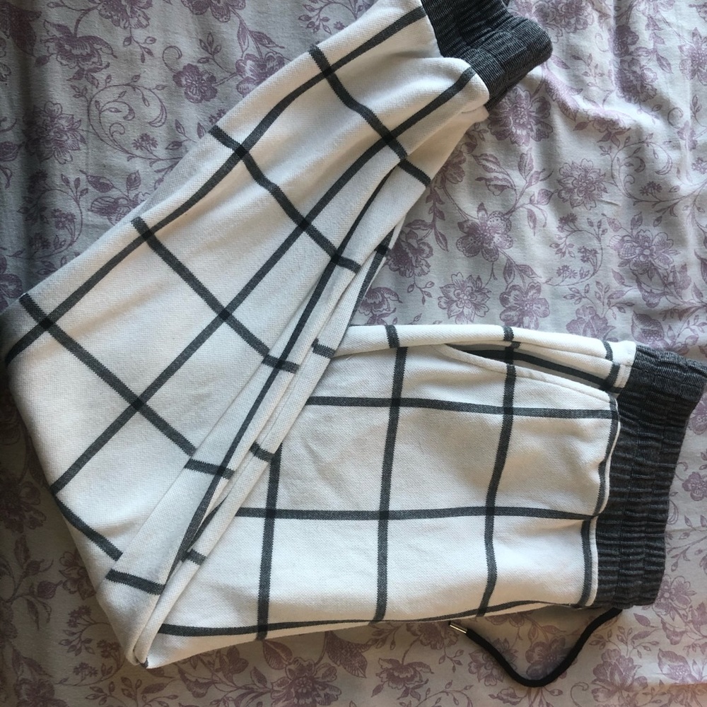 Joggers LIKE NEW SOLD